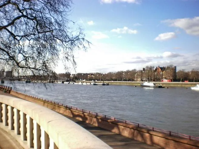 One Bedroom Flat In Chelsea