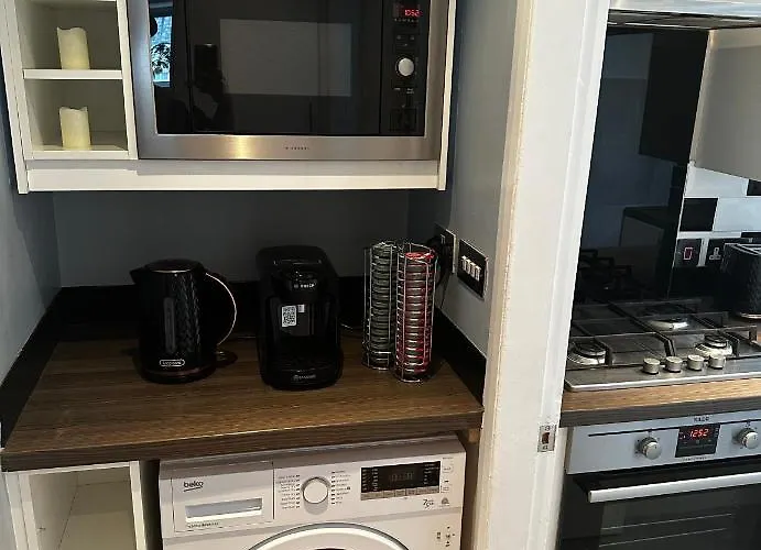 One Bedroom Flat In Chelsea